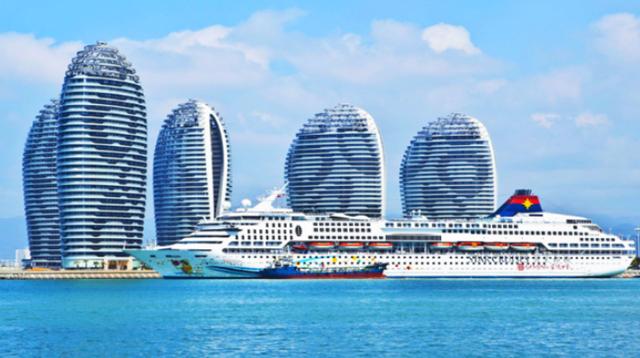 美丽海南：无限风光在海南，惬意海边等你来！