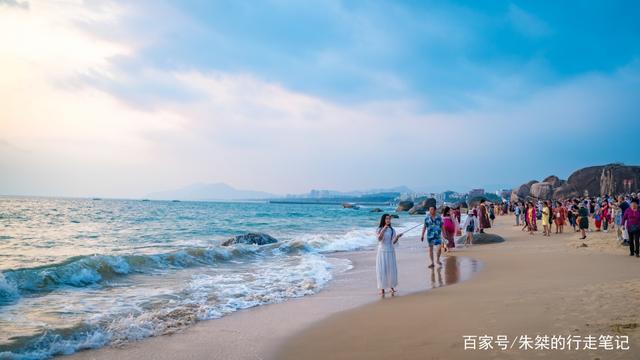 海南省人气最高的景点，也是其第一旅游名胜，游客评价却两极分化